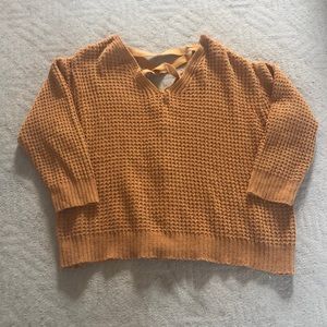 Beautiful sweater with great detail, size 2X, excellent condition